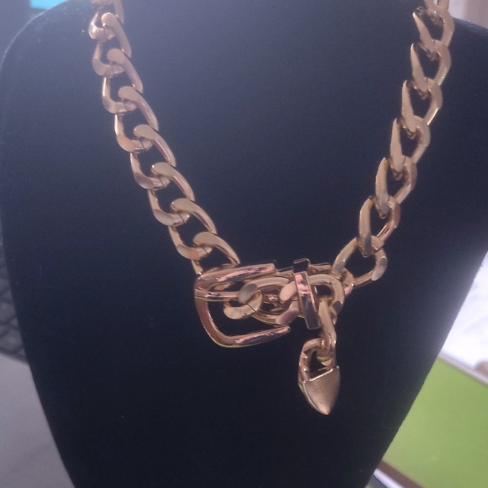 Gold Tone Chocker